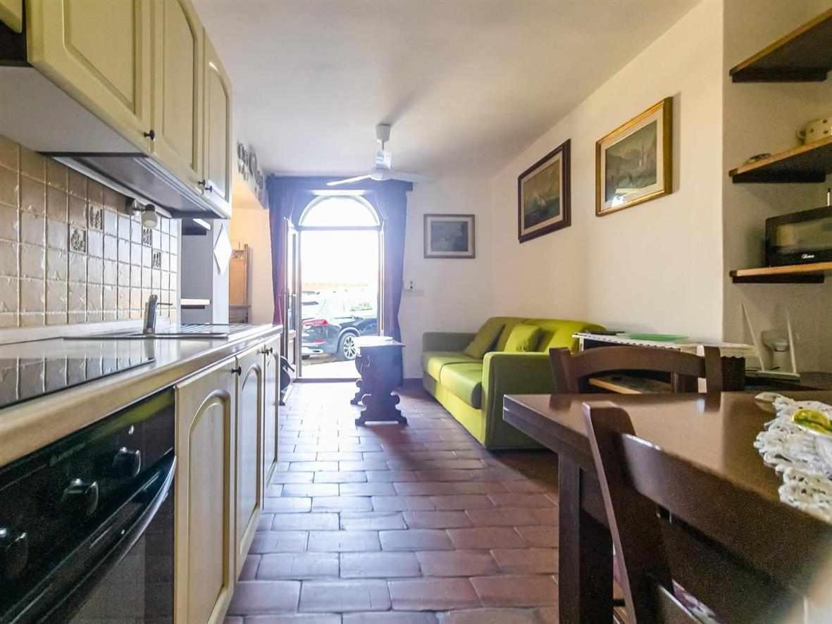 La Casina Di Rosi Vivere Nellantico Borgo Castiglione della Pescaia Luaran gambar